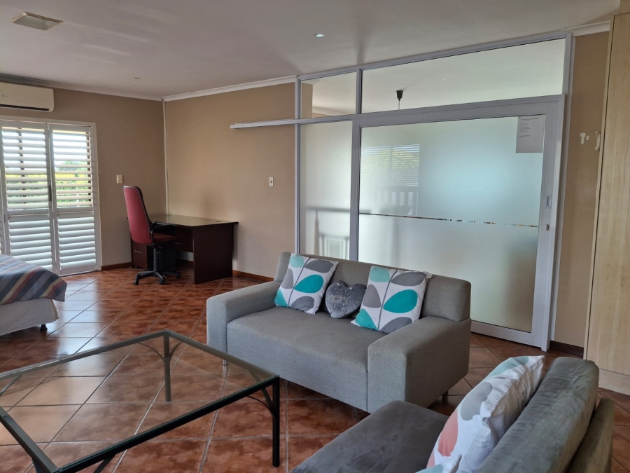To Let 1 Bedroom Property for Rent in Summerstrand Eastern Cape